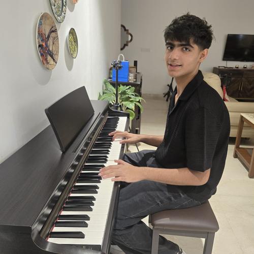 Sarthak Kukreja Music Facilitator of Sur Saathi a Music Initiative in Mumbai